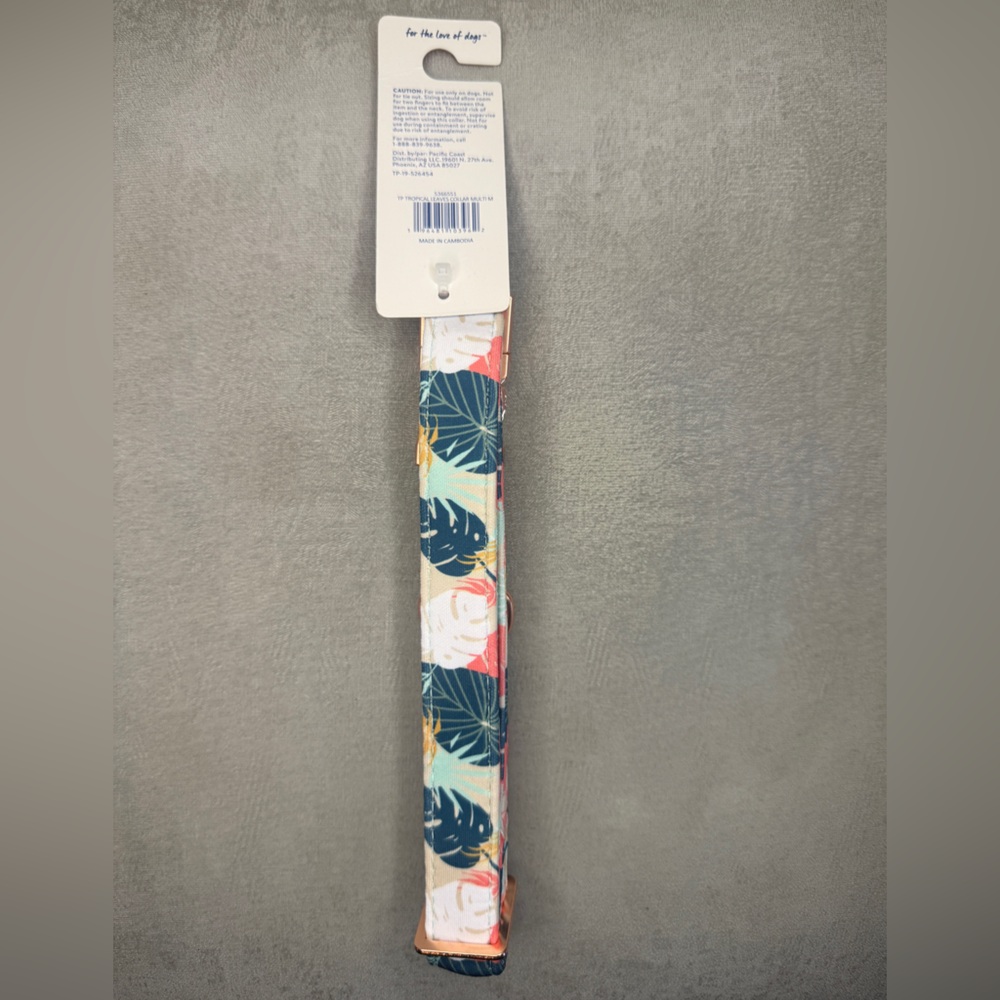 Dog Collar, Tropical Leaves Design, Size Medium — Top Paw - Picture 6 of 13